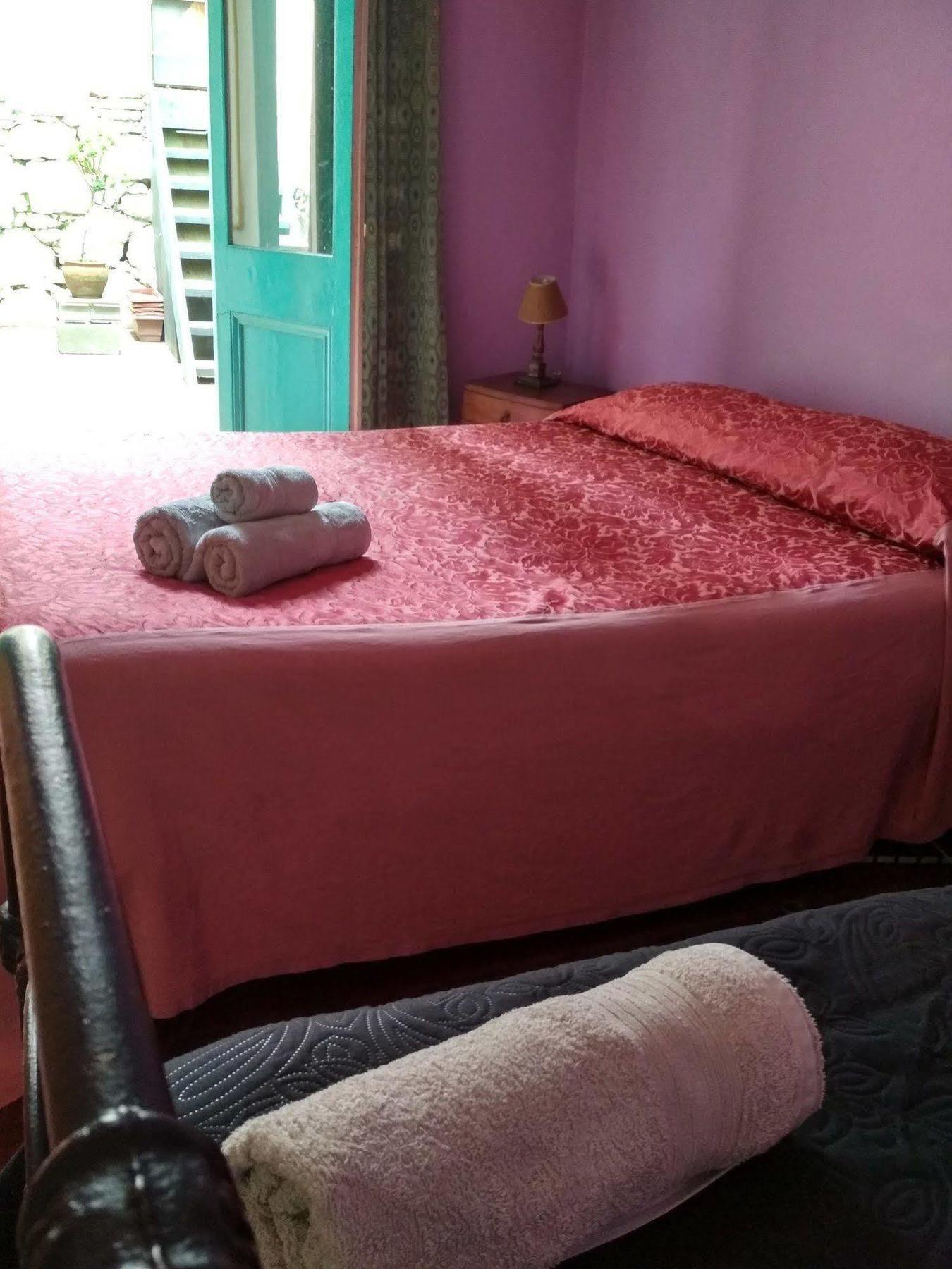 Allegretto Bed & Breakfast ヴァルパライソ エクステリア 写真